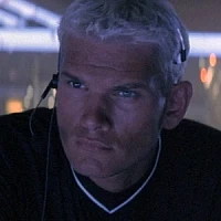 Стампер озвучивал фильм Завтра не умрёт никогда