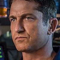 Джо Гласс  озвучивал фильм Хантер Киллер