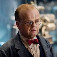 Арним Зола озвучивал фильм Первый мститель