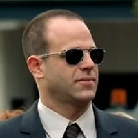 Пол Келлерман озвучивал фильм Побег