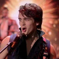 Люк Паттерсон озвучивал фильм Джули и призраки