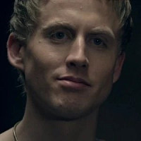 Веттий озвучивал фильм Спартак: Боги арены