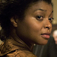 Куини озвучивал фильм Загадочная история Бенджамина Баттона