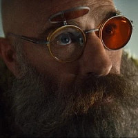 Генерал Стивен Эббот озвучивал фильм Sweet Tooth: Мальчик с оленьими рогами