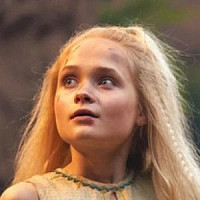 Паола озвучивал фильм Тёмные начала