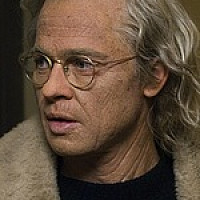 Бенджамин Баттон озвучивал фильм Загадочная история Бенджамина Баттона