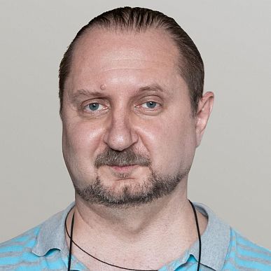 Диктор Владимир Войтюк, на фото диктор Денис Некрасов