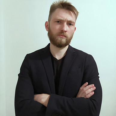 На фото диктор Михаил Петрухин