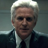 Мартин Бреннар озвучивал фильм Очень странные дела