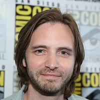 Аарон Стэнфорд