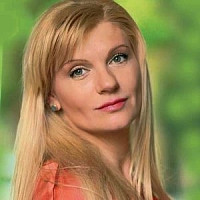 Анна Ардова