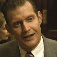 Томас Баттон  озвучивал фильм Загадочная история Бенджамина Баттона