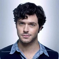 Илай Локер озвучивал фильм Обмани меня