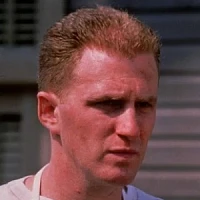 Сноухилл озвучивал фильм Военный ныряльщик