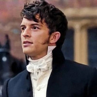 Энтони Бриджертон озвучивал фильм Бриджертоны