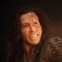 Риенс озвучивал фильм Ведьмак