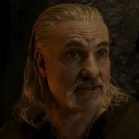 Весемир озвучивал фильм Ведьмак