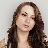 Анастасия Жаркова озвучивал персонажа Рури Итигё