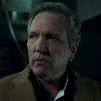 Вёрджил Дэвенпорт озвучивал фильм Архив 81