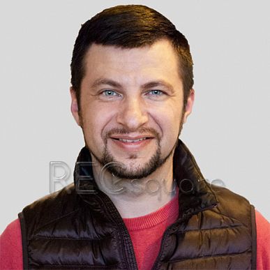 Диктор Константин Карасик, на фото диктор Дмитрий Поляновский