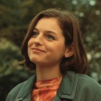 Эсме Уиникус озвучивал фильм Пенниуорт