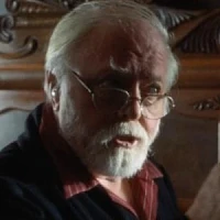 Джон Хэммонд  озвучивал фильм Парк Юрского периода 2: Затерянный мир