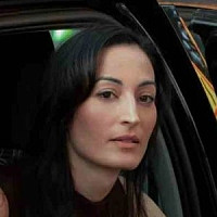 Сабин Лузо озвучивал фильм Связь