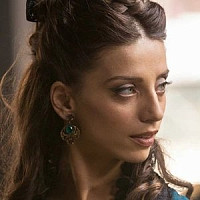 Клементина Пеннифезер озвучивал фильм Мир Дикого Запада