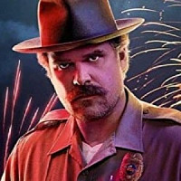 Джим Хоппер озвучивал фильм Очень странные дела