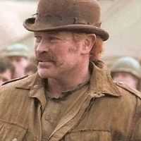 Тимоти "Дум-Дум" Дуган озвучивал фильм Первый мститель