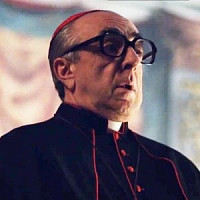 Эрнандес озвучивал фильм Новый Папа