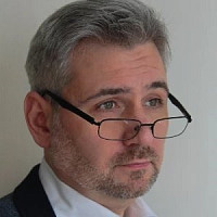 Александр Хорлин озвучивал персонажа Абдель Кадер Хан