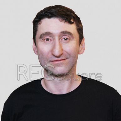 Диктор Константин Карасик, на фото диктор Григорий Перель