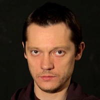 Александр Доронин озвучивал персонажа Аарон Стэнфорд