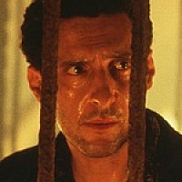 Шон Армстронг озвучивал фильм Возмещение ущерба