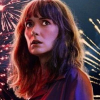 Джойс Байерс озвучивал фильм Очень странные дела