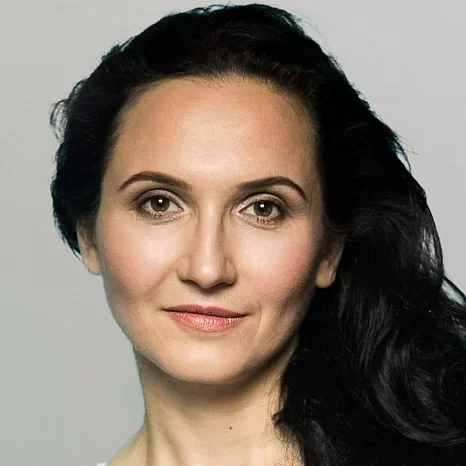 Нина Александрова
