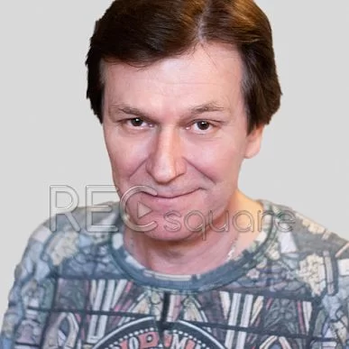 На фото диктор Игорь Карташёв