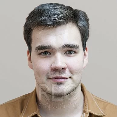 На фото диктор Сергей Анненков